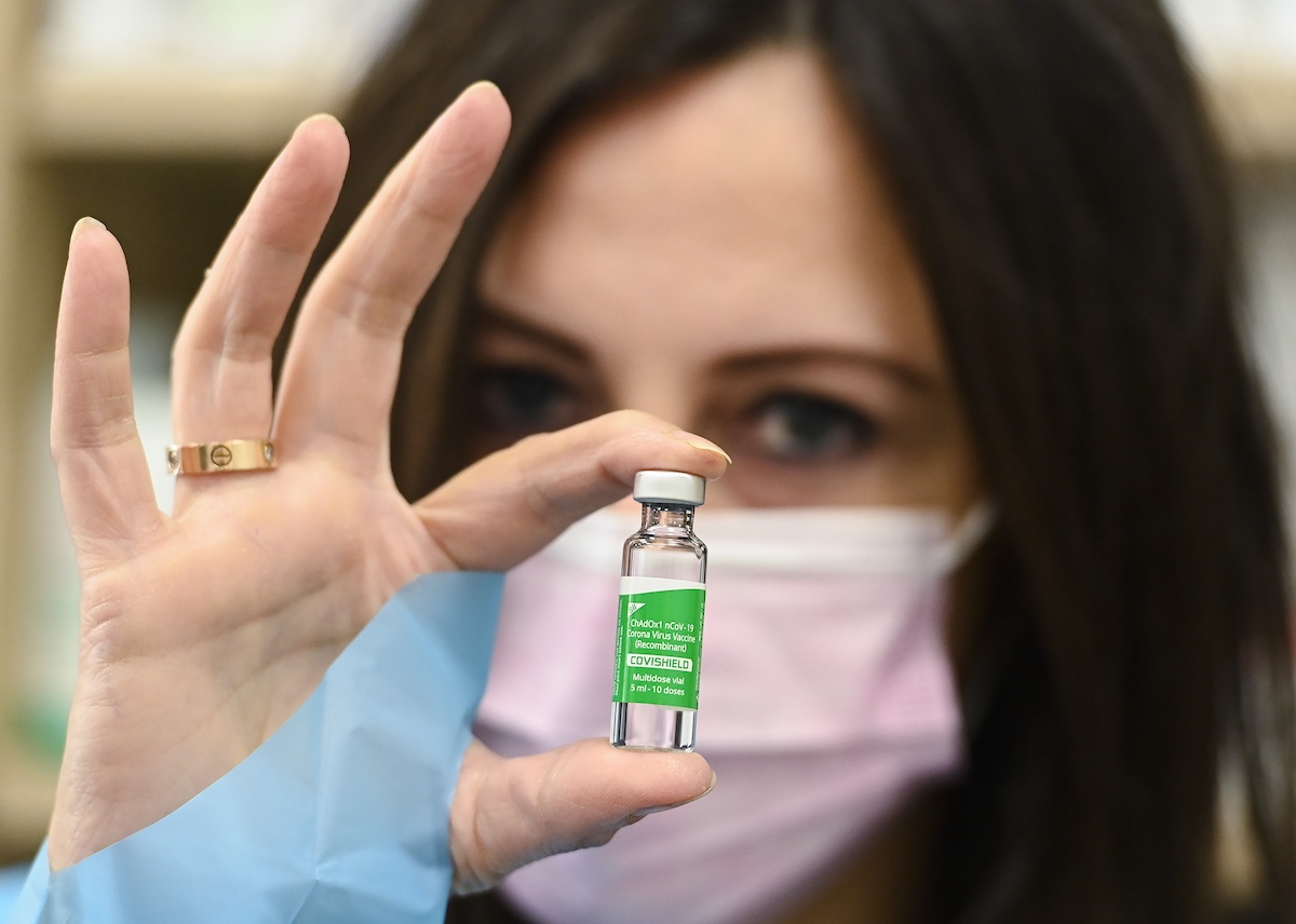 Ontario expands pharmacy vaccine sites to all health units, lowers minimum age to 55