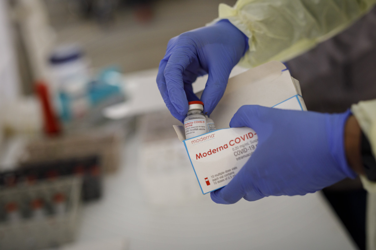 If COVID vaccines ‘essential,’ Canadians could get shots in U.S. and no quarantine